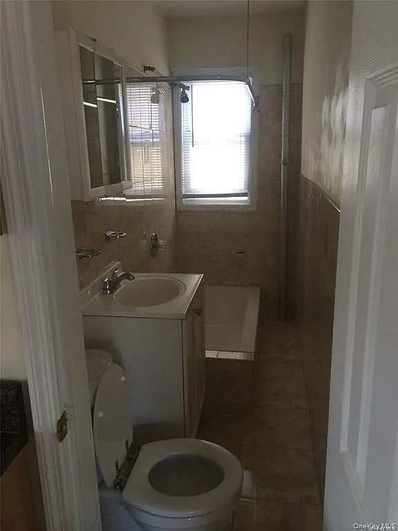 2 bed, 1200 sqft, $3,750 — Photo 4