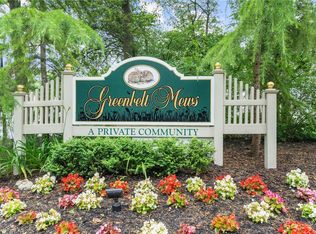 14 Sheila Ct, Holtsville, NY 11742