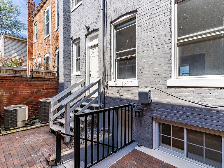 710 Columbia Rd NW #A — Photo 22