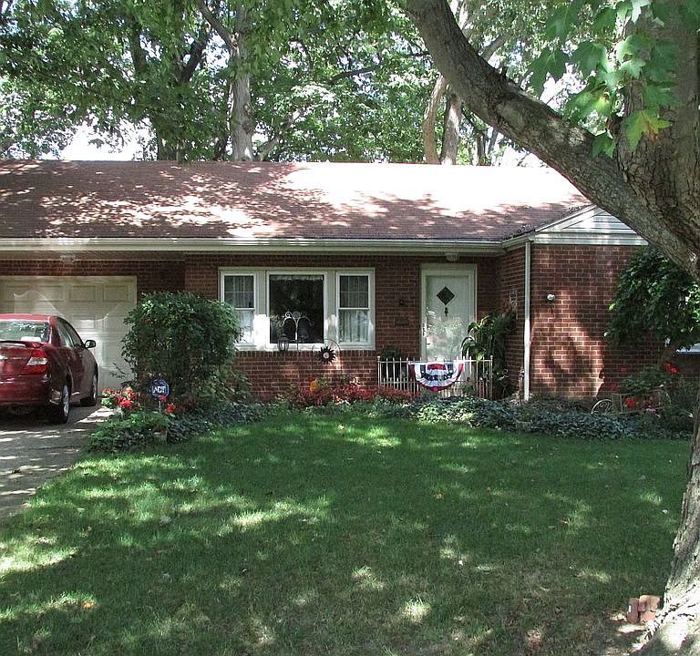1st image of 318 Erskine Ave