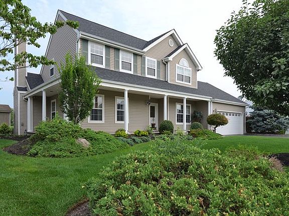 2nd image of 20 Clover Meadow Ct