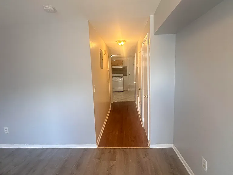 592 Bramhall Ave #1 — Photo 5