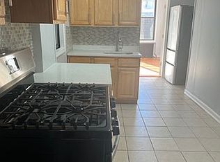 60-54 55th St #2, Maspeth, NY 11378