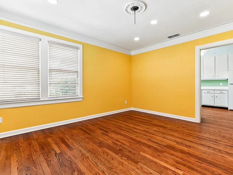 1326 Pinetree Rd — Photo 6