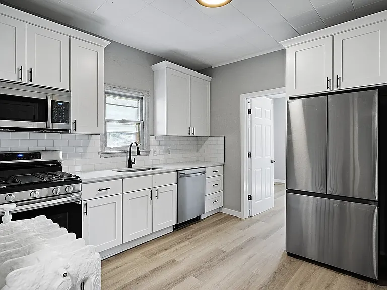 1541 Carroll Ave #1 — Photo 7
