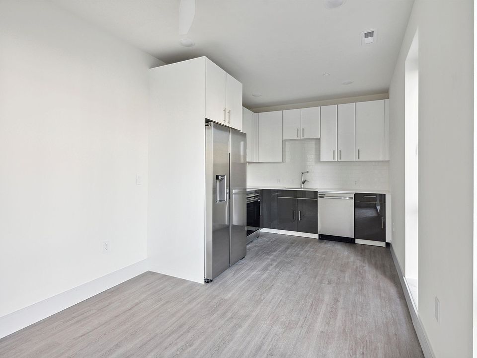1st image of 1225 E Fletcher St #404