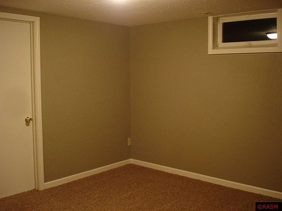 5th image of 105 Willow Ln