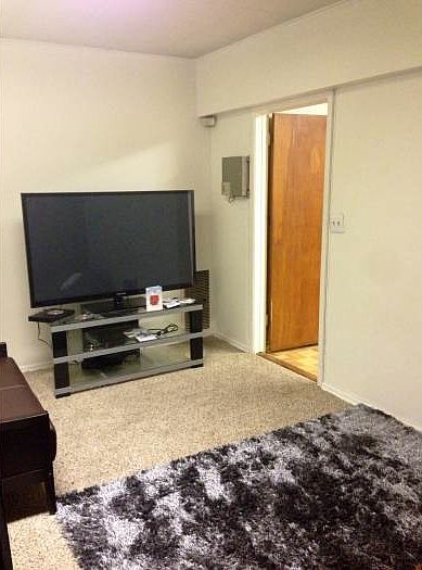 Room 3, Lounging room