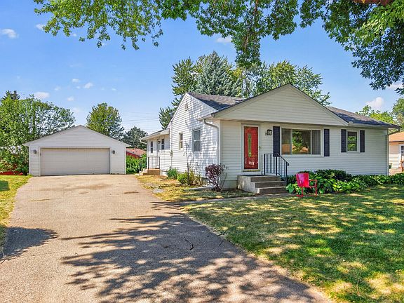 2nd image of 2142 Garnet Dr