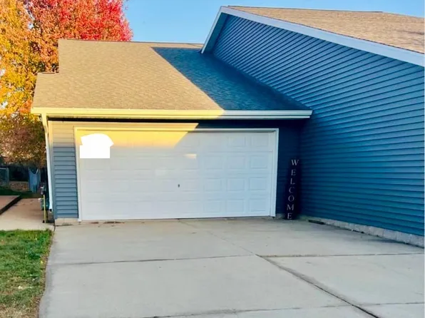 711 1st St, Plainview, MN 55964