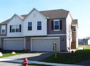 996 Timber Springs Ct, Joliet, IL 60432