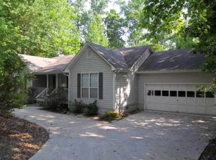 38 Pine Ln, Cleveland, GA 30528