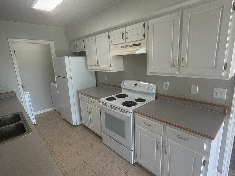 340 Juanita Ln #1 — Photo 4