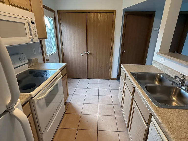 1530 Citadel Dr — Photo 16