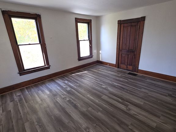 2nd image of 1113 Eastman St