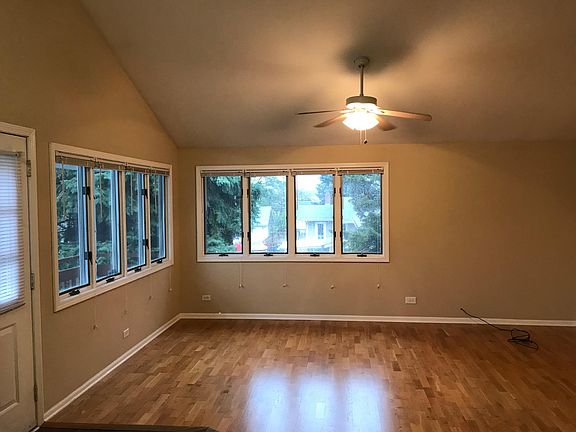 2nd image of 277 Ida Ave #2