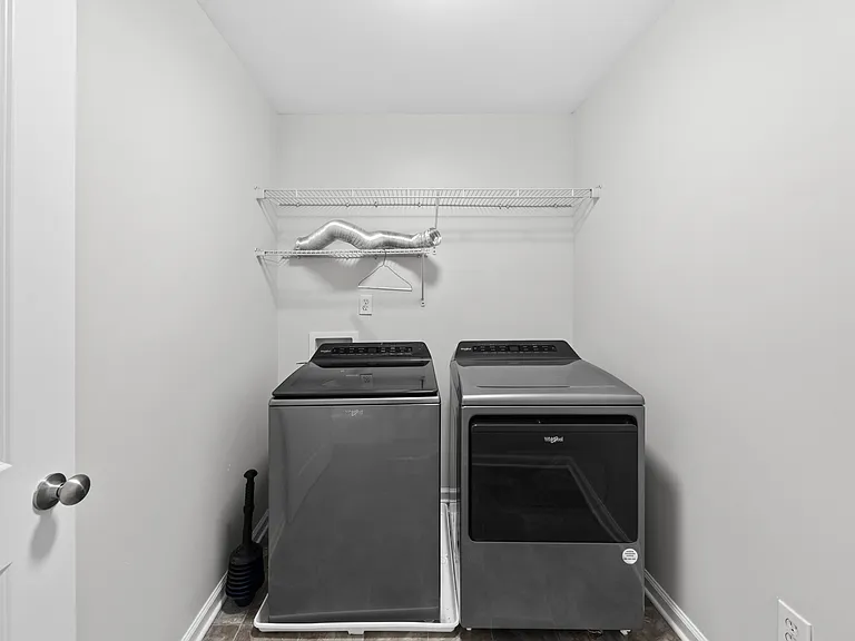 199 Stanley Ct — Photo 12