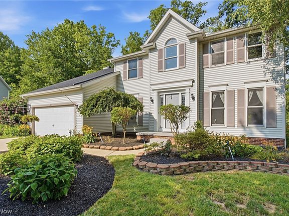 2nd image of 2817 Alling Dr