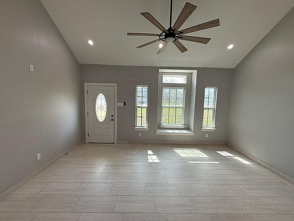 2nd image of 825 Mossey Dr