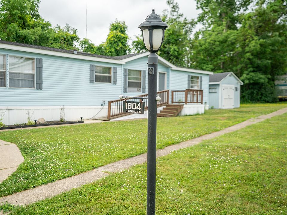 1st image of 1804 Greenview Dr