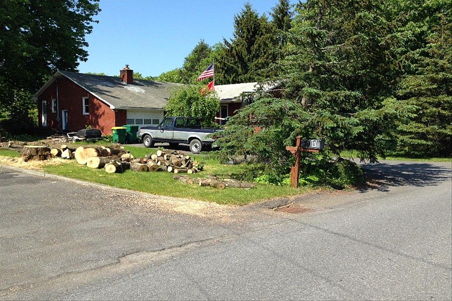 1st image of 13 Cafaldo Dr