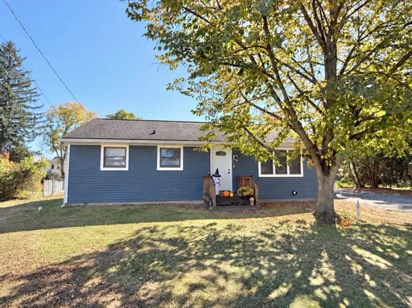 6 Locust Dr, Peru, NY 12972