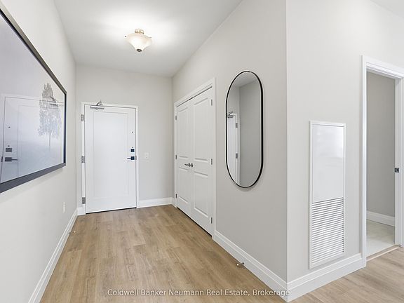 3rd image of 1882 Gordon St #813