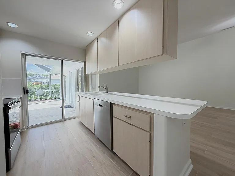 6104 Red Oak Ct — Photo 4