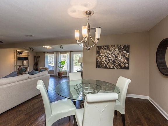 5th image of 1108 E Lakeridge Dr