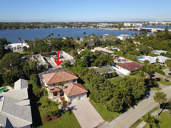 Easy Walk To The Intracoastal