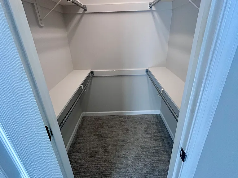 348 Diana Ct — Photo 24