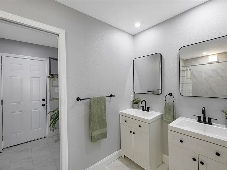 4110 Indianapolis St NE — Photo 11