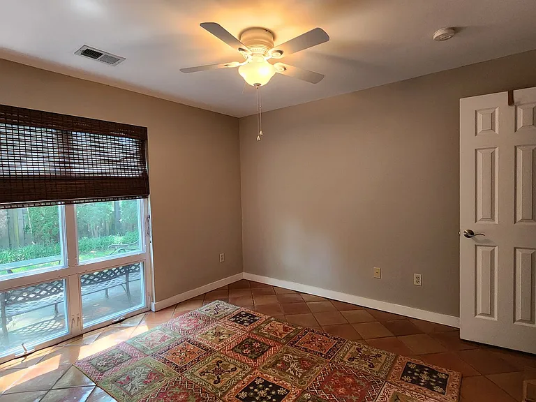 2207 Fordham Dr — Photo 15
