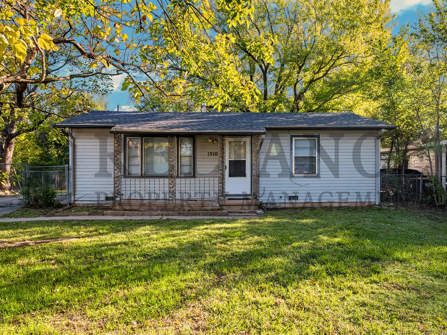 1910 South Custer Avenue - 1 — Photo 1