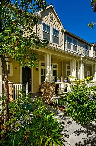 1st image of 305 Destino Cir