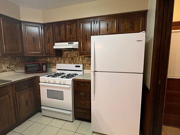 4th image of 4686 Driftwood Ln