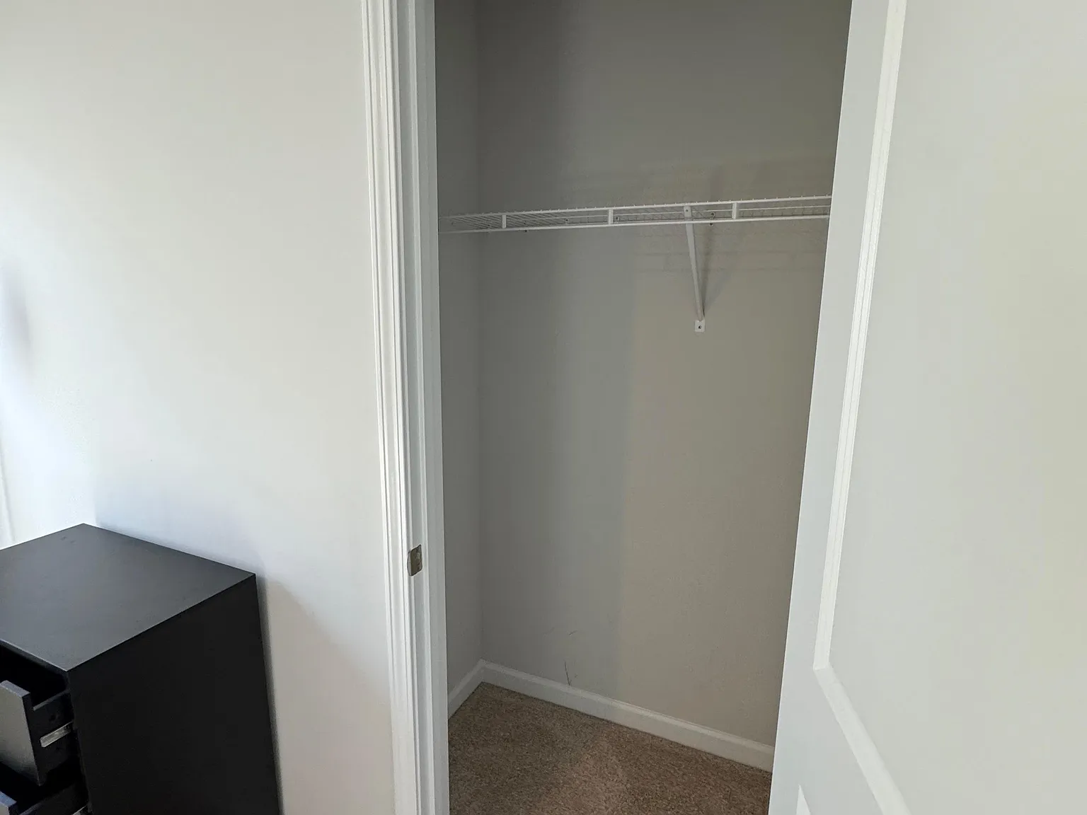 4 bed, 2.5 bath, 1976 sqft, $806 — Photo 1