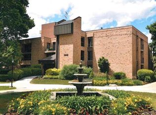 3942 N Oakland Ave UNIT 236, Shorewood, WI 53211