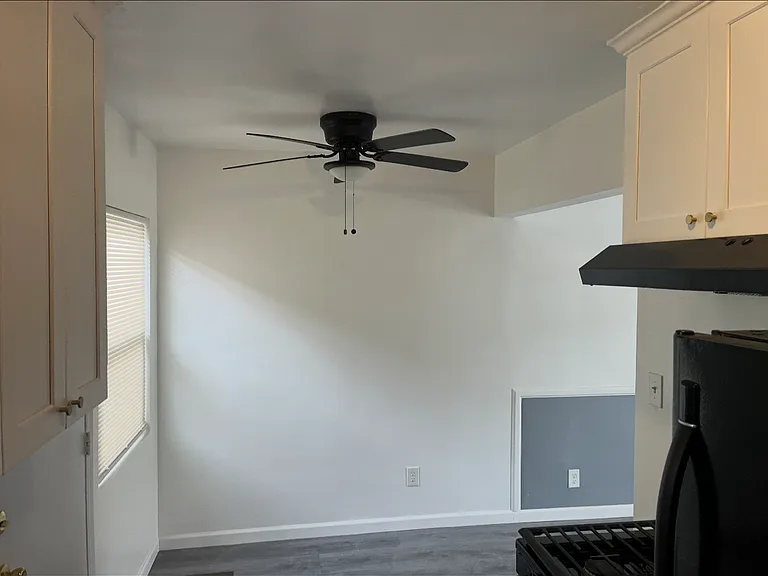 534 Stepney St #5 — Photo 9