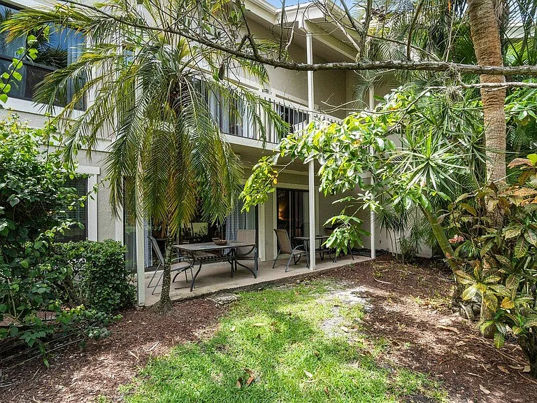 11863 Wimbledon Cir #407 — Photo 16
