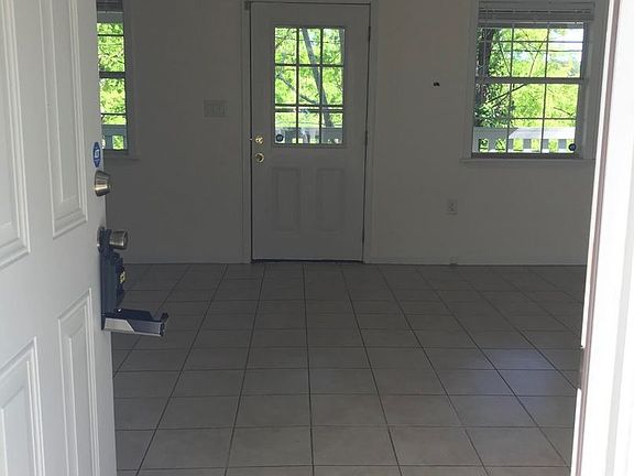2nd image of 807 Arkridge Cir