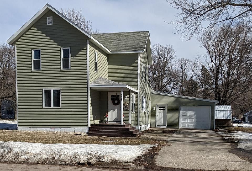 1st image of 304 10th St S
