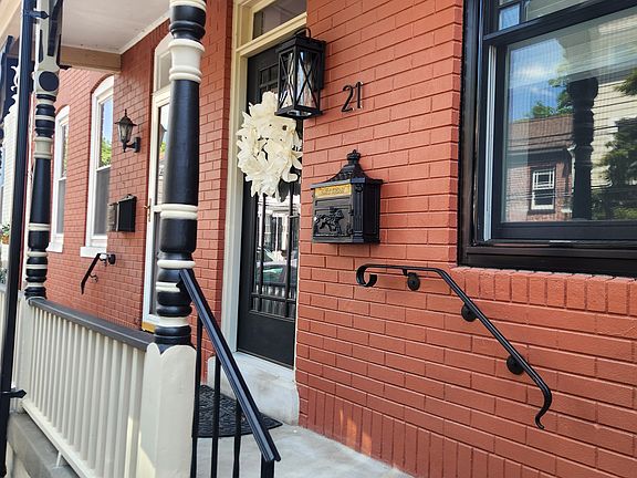 3rd image of 21 Swan St