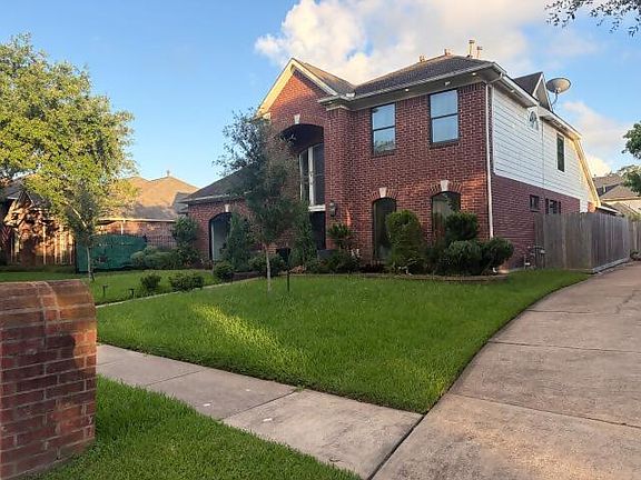 3rd image of 6202 Raintree Dr