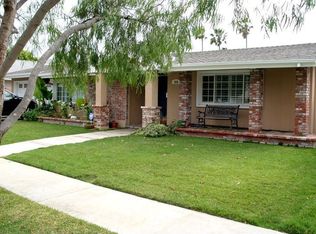 959 Junipero Dr, Costa Mesa, CA 92626