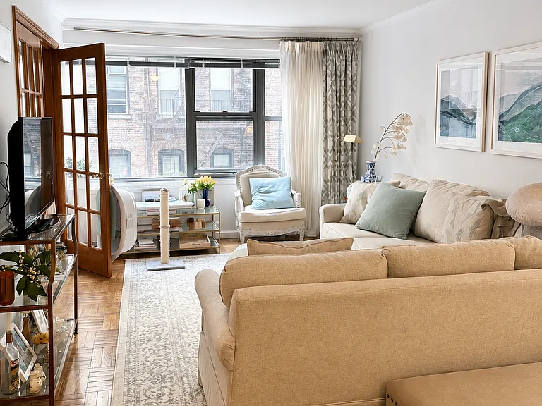 511 E 80th St #3K — Photo 1