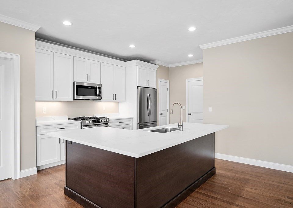 166 Stone Hill Dr 1, Whitinsville, MA 01588 Zillow