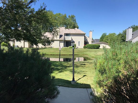 3rd image of 738 Drury Ct #738