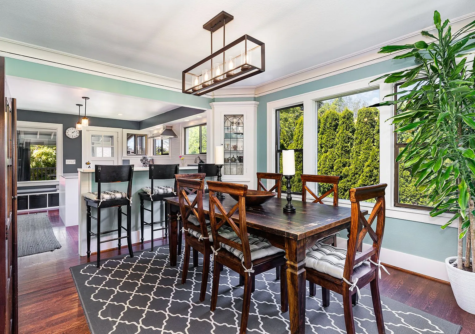 Charming North Admiral Craftsman w/ Modern Updates! — Photo 1