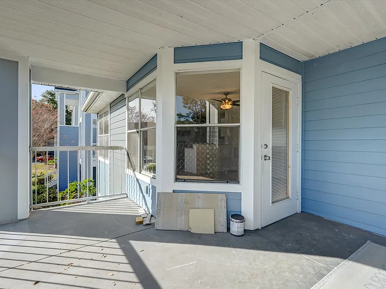 2585 Grassy Point Dr #211 — Photo 2